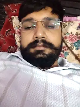 Snapshot of yourindianfellow chatting on June 6, 11:26 am yourindianfellow online show from June 6, 11:26 am