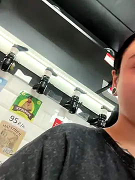 AlishaPrettyBlade online show from October 7, 10:45 am