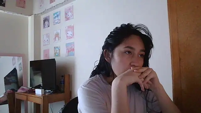 Arielle lov online show from November 14, 6:50 pm