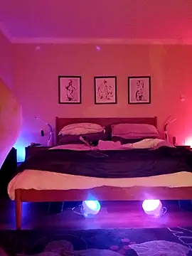 Snapshot of Bisavage25 chatting on February 10, 10:41 am Bisavage25 online show from February 10, 10:41 am