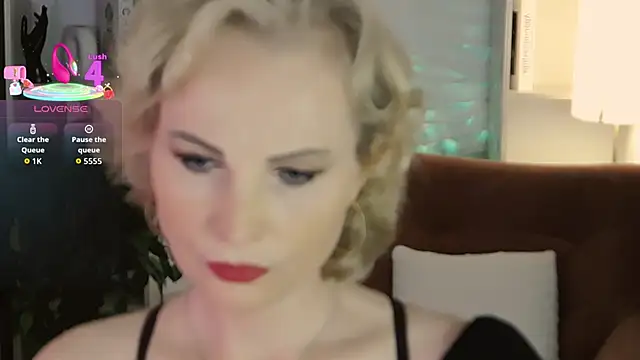 Snapshot of Sandra_Kind chatting on September 30, 5:34 am Sandra Kind online show from September 30, 5:34 am