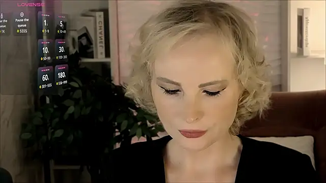 Snapshot of Sandra_Kind chatting on October 23, 5:51 am Sandra Kind online show from October 23, 5:51 am