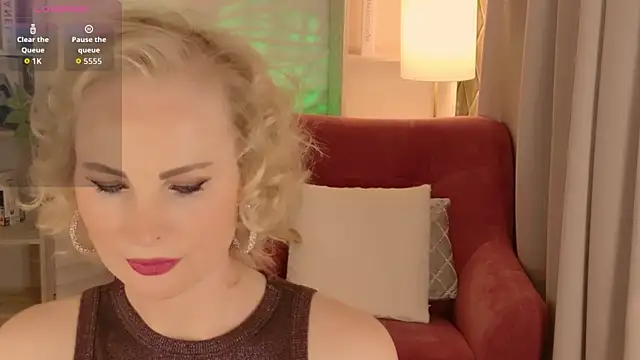 Snapshot of Sandra_Kind chatting on April 18, 5:44 am Sandra Kind online show from April 18, 5:44 am