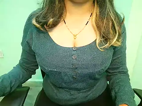 Snapshot of its_siya chatting on January 8, 10:17 am its siya online show from January 8, 10:17 am