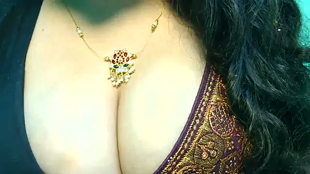 Snapshot of its_siya chatting on February 14, 8:44 am its siya online show from February 14, 8:44 am