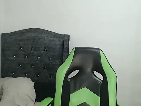 Boy coll online show from April 2, 6:16 pm