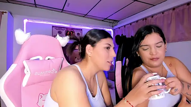 Cristal Smith20 online show from March 14, 12:39 am