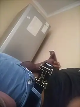 TwistedR online show from November 17, 4:40 am