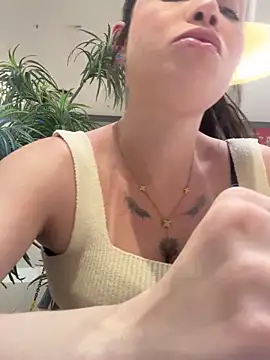 Snapshot of segb chatting on October 7, 2:25 pm segb online show from October 7, 2:25 pm