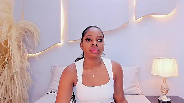 EmilyDiaaz online show from May 6, 12:54 pm