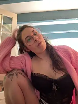 Rosiee69  online show from March 2, 7:12 pm