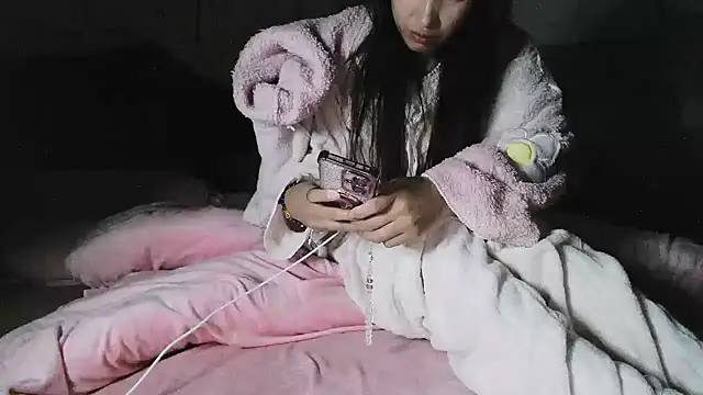 hebe-02 online show from November 17, 1:50 pm