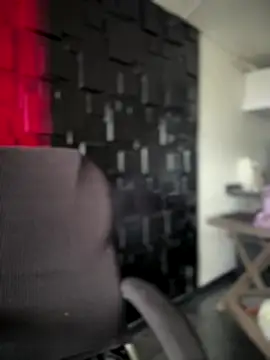 Emily-teen online show from November 24, 1:22 pm