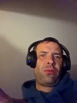 Snapshot of Nidge251 chatting on September 23, 4:59 am Nidge251 online show from September 23, 4:59 am