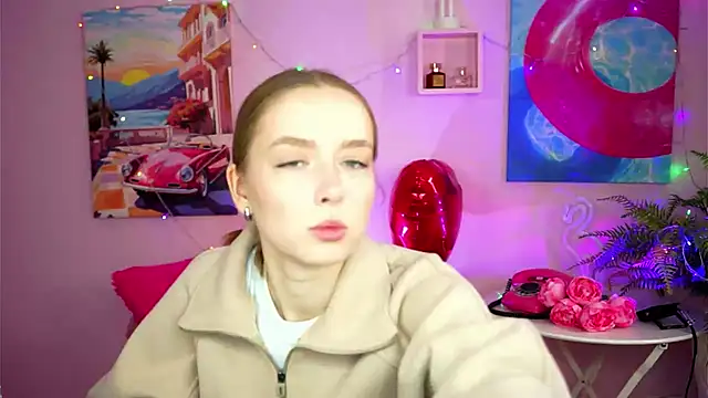 JenniferGraces online show from February 26, 8:15 am