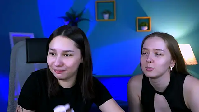 JenniferGraces online show from October 10, 6:29 pm