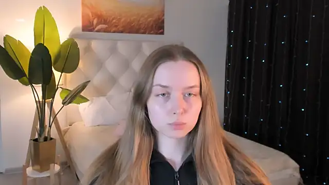 JenniferGraces online show from May 20, 1:17 pm