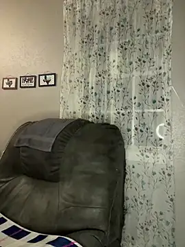 HTXBELLE online show from February 15, 6:32 am