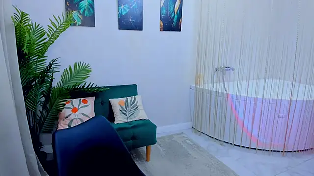 Snapshot of AmandaGracy_1 chatting on April 1, 11:33 am AmandaGracy 1 online show from April 1, 11:33 am