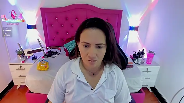 Nathalia rodriguezz online show from October 1, 3:29 pm