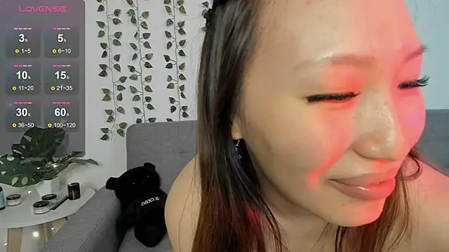 Christine Carlson online show from February 21, 6:48 pm