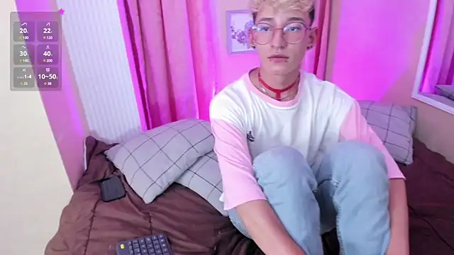 Snapshot of iiangel_ chatting on February 20, 3:56 am iiangel  online show from February 20, 3:56 am