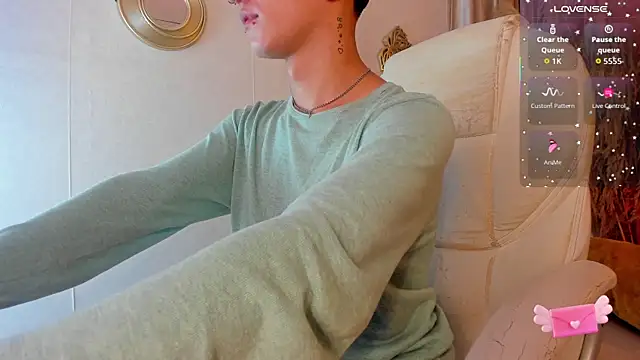 Snapshot of iiangel_ chatting on September 13, 3:28 am iiangel  online show from September 13, 3:28 am