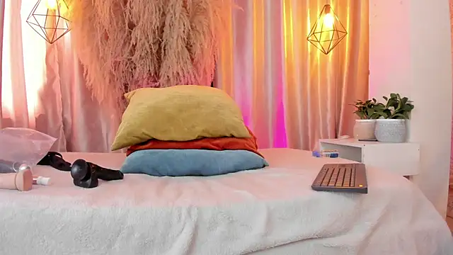 Snapshot of iiangel_ chatting on September 16, 3:02 pm iiangel  online show from September 16, 3:02 pm