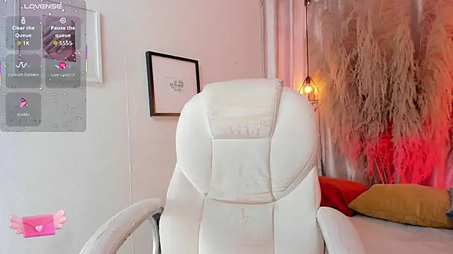 Snapshot of iiangel_ chatting on September 18, 8:44 pm iiangel  online show from September 18, 8:44 pm