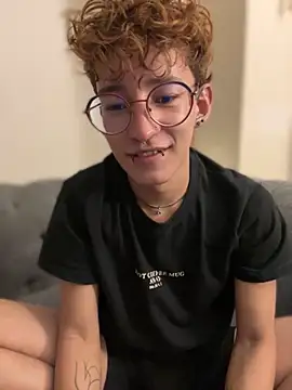 Snapshot of iiangel_ chatting on October 3, 10:51 pm iiangel  online show from October 3, 10:51 pm