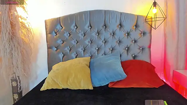 Snapshot of iiangel_ chatting on October 21, 3:18 am iiangel  online show from October 21, 3:18 am