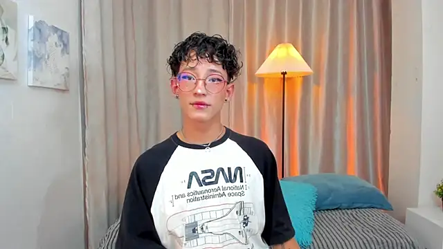 iiangel  online show from February 25, 3:27 am