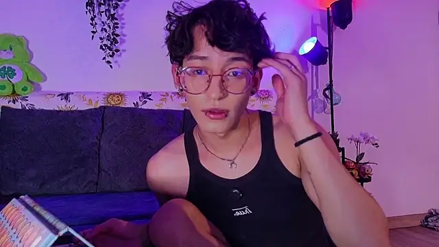 iiangel  online show from March 18, 1:42 am