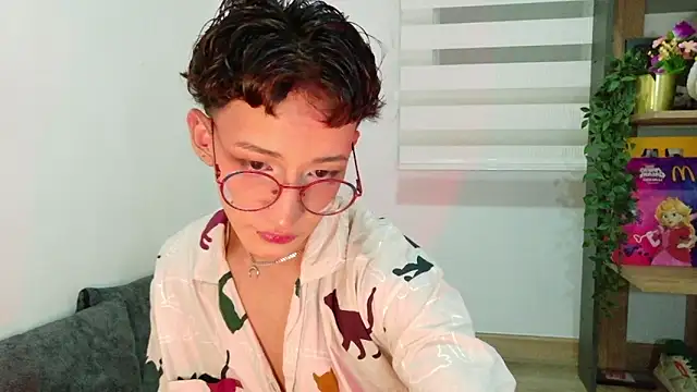 iiangel  online show from April 14, 3:56 am