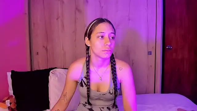 TANIA 06 online show from May 9, 1:05 pm