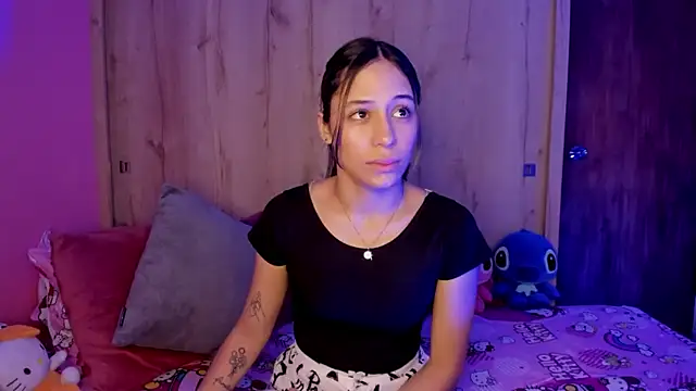 TANIA 06 online show from June 4, 1:06 pm