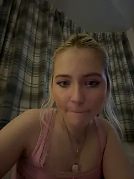 Blondie Sofia Essexbabe online show from March 3, 12:15 am