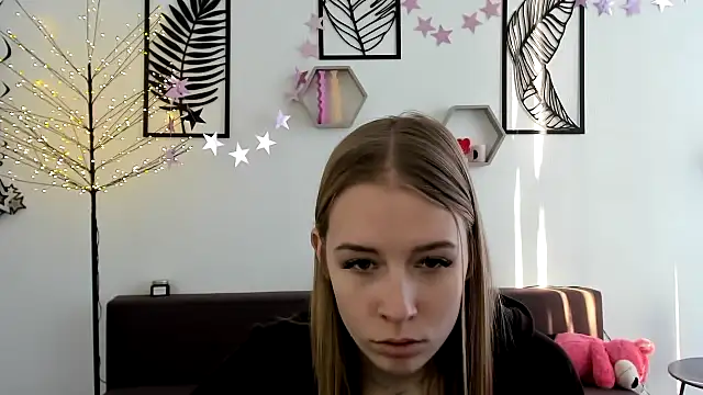 Snapshot of AnnNorriss chatting on February 23, 6:17 am AnnNorriss online show from February 23, 6:17 am