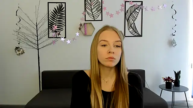 Snapshot of AnnNorriss chatting on March 7, 10:24 am AnnNorriss online show from March 7, 10:24 am