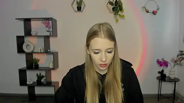 Snapshot of AnnNorriss chatting on March 17, 1:08 pm AnnNorriss online show from March 17, 1:08 pm