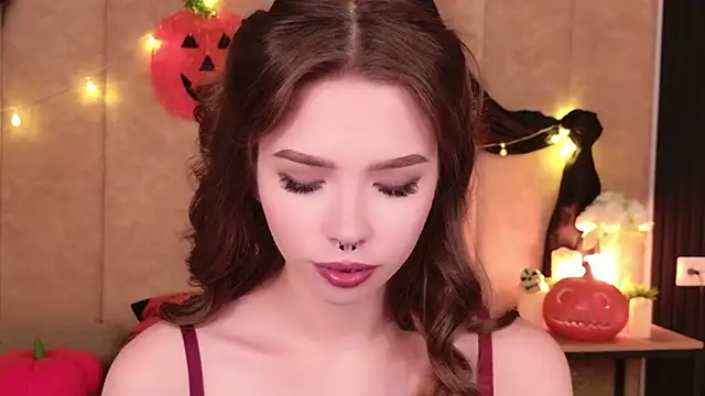 Sierra Fane online show from October 27, 6:28 am