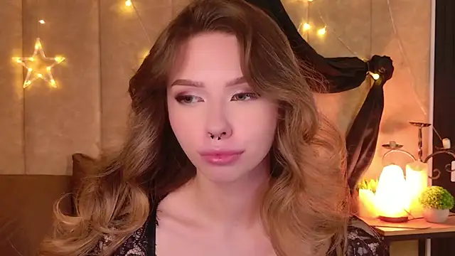 Snapshot of Sierra_Fane chatting on April 13, 11:05 am Sierra Fane online show from April 13, 11:05 am