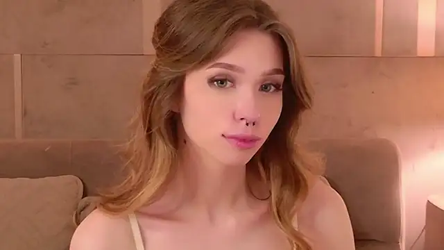 Snapshot of Sierra_Fane chatting on May 16, 10:36 am Sierra Fane online show from May 16, 10:36 am