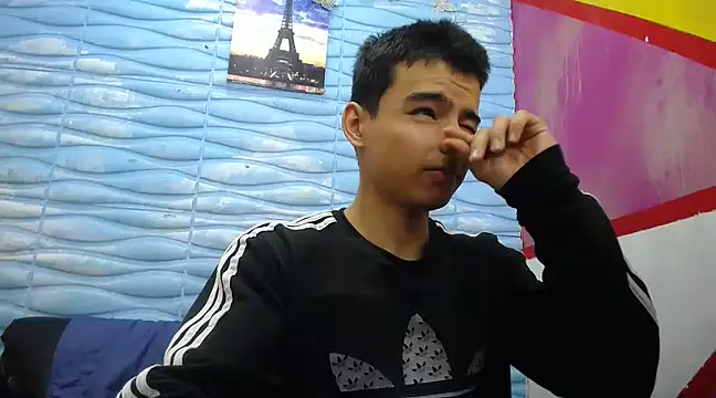 seigfried0 online show from February 23, 7:17 pm