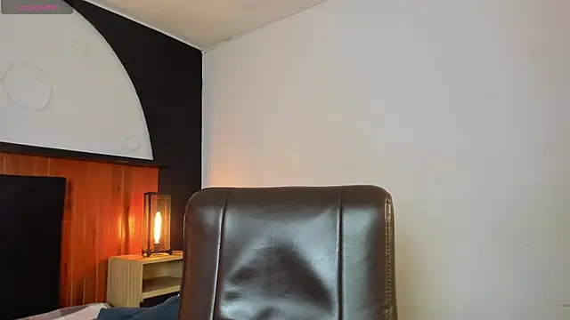 Snapshot of Allex_Cano chatting on March 7, 3:25 am Allex Cano online show from March 7, 3:25 am