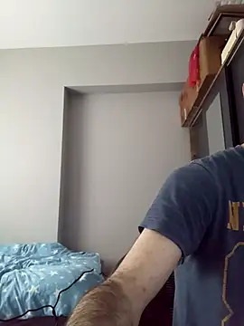 Snapshot of raskolnikovw chatting on February 1, 9:41 am raskolnikovw online show from February 1, 9:41 am