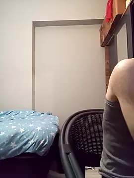 Snapshot of raskolnikovw chatting on February 7, 5:05 pm raskolnikovw online show from February 7, 5:05 pm