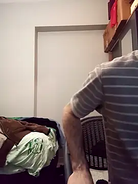 Snapshot of raskolnikovw chatting on February 13, 8:38 pm raskolnikovw online show from February 13, 8:38 pm