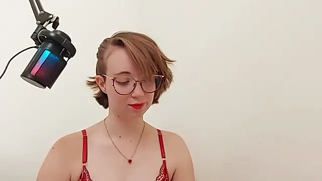 Snapshot of Elise_Nyx chatting on October 2, 12:45 pm Elise Nyx online show from October 2, 12:45 pm