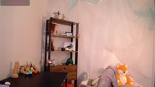 Elise Nyx online show from May 14, 1:29 pm